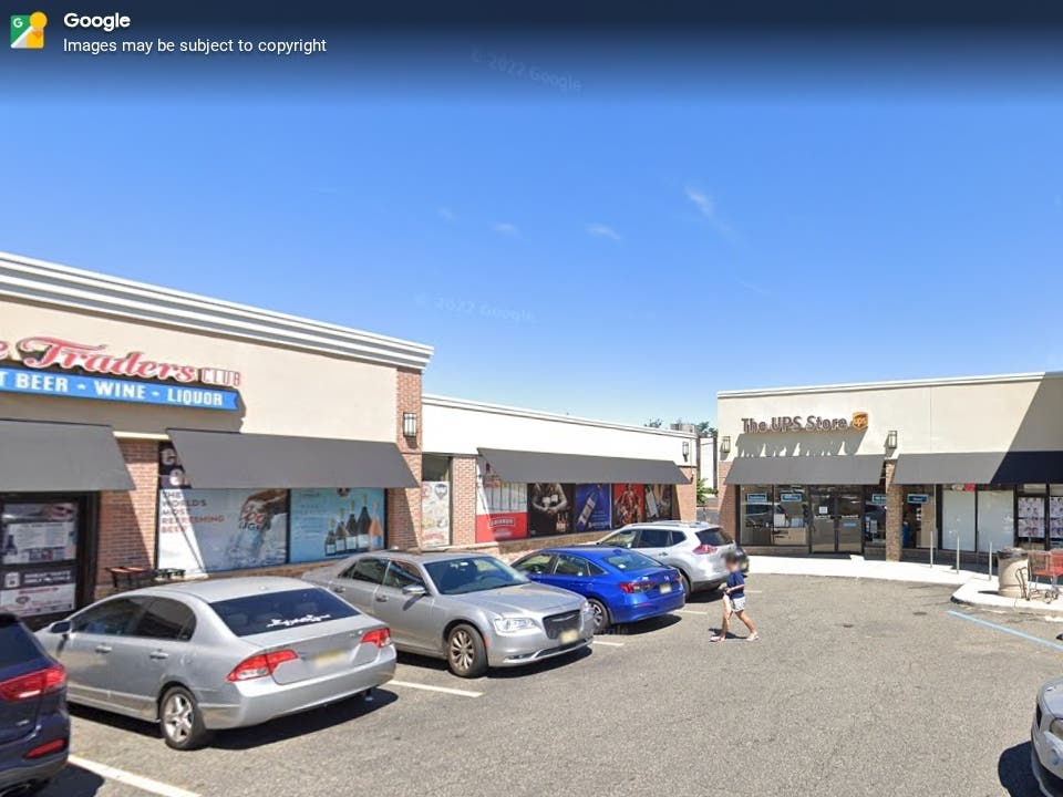 Employee at Secaucus UPS store charged with theft