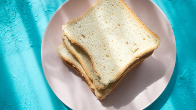 The price of grocery essentials at Aldi, Costco, Trader Joe's, and ...