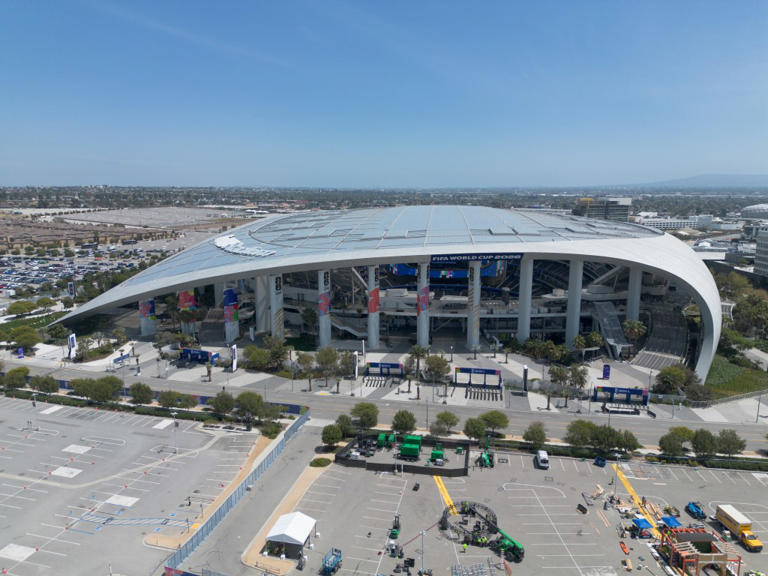 sofi-stadium-gets-dramatic-fifa-world-cup-makeover-days-before-usmnt-debut