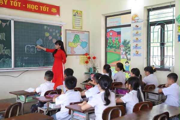 Bộ GDĐT yêu cầu rà soát việc bổ nhiệm và xếp lương giáo viên trên cả nước