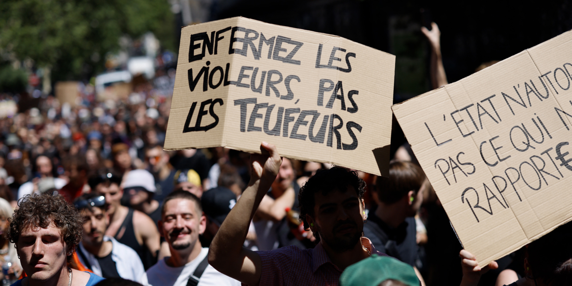 Free parties : des milliers de manifestants contre le projet de loi Ripost