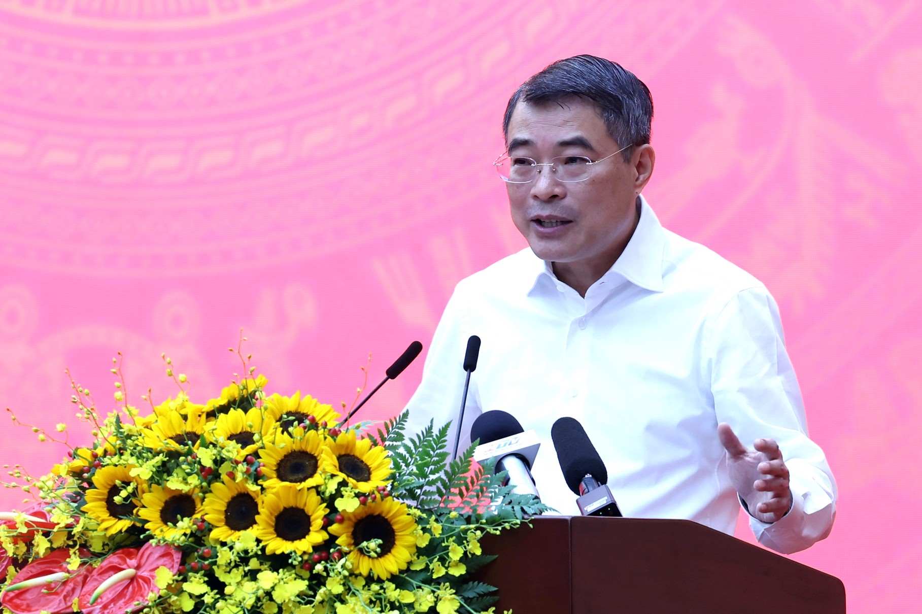 Thủ tướng yêu cầu phải xong dự án ngăn triều 10.000 tỉ đồng trong năm 2026