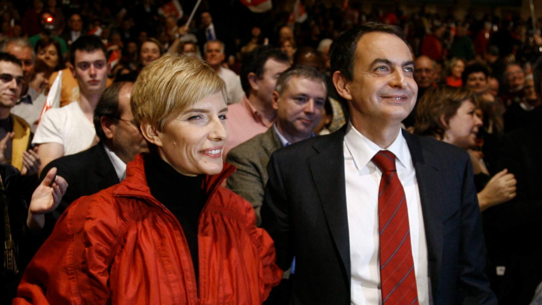 Zapatero a su entorno: « Yo sé que ya estoy condenado, ahora sólo me  importa salvar a Sonsoles y a mis hijas »