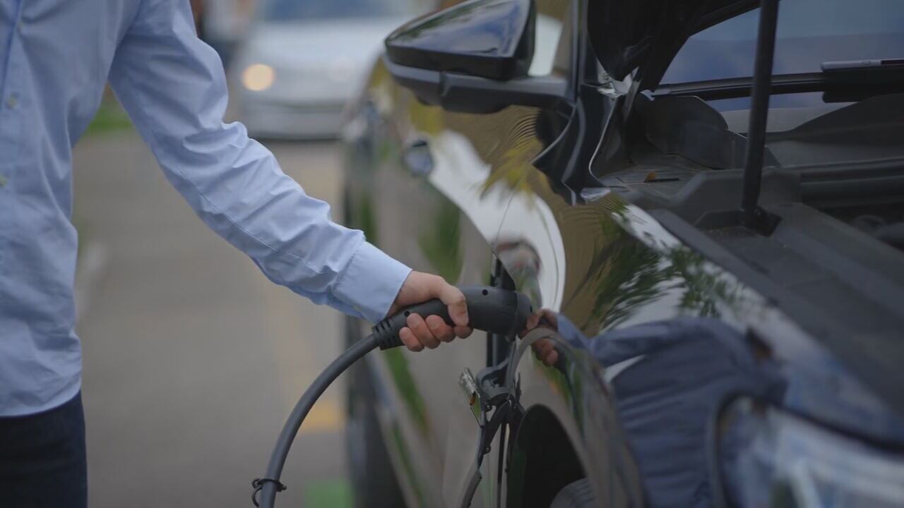 Florida’s EV charging network grows, with hotels playing a major role