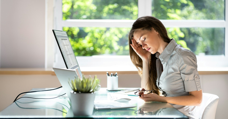 Recruiter scouts employee for office job, gets annoyed when they tell ...