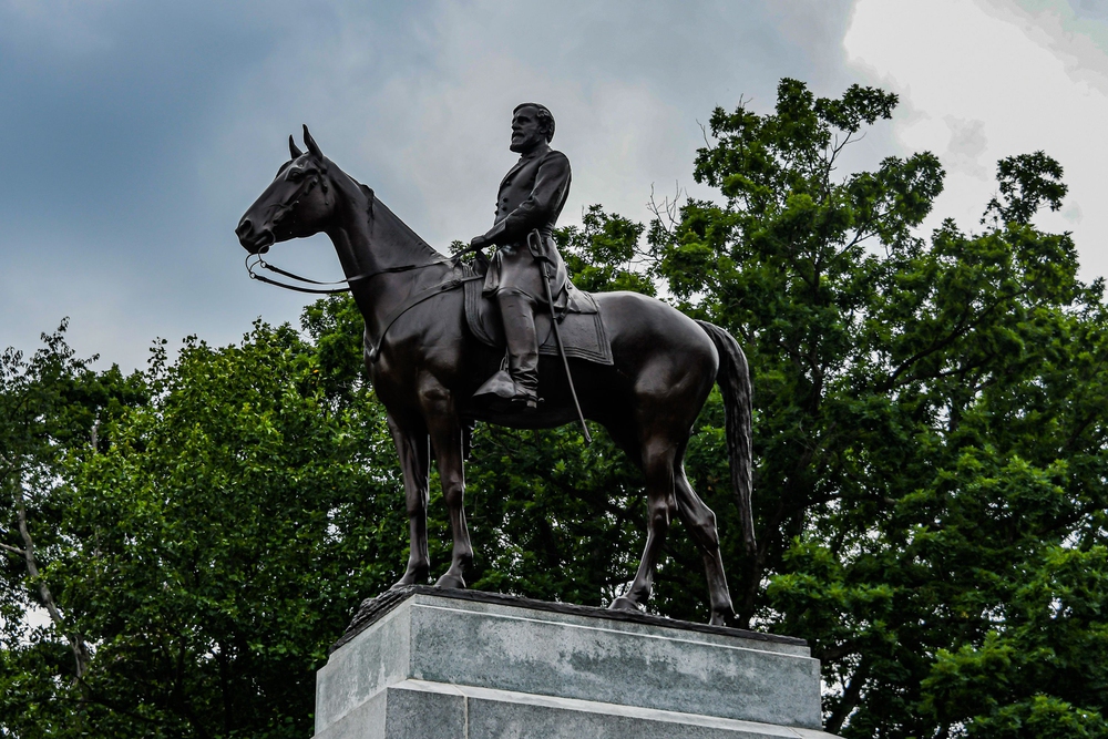 16 controversial monuments around the world and the debates that ...