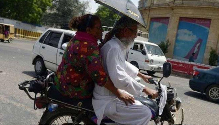 Hot and Humid Weather Expected to Persist in Karachi, Temperature May ...
