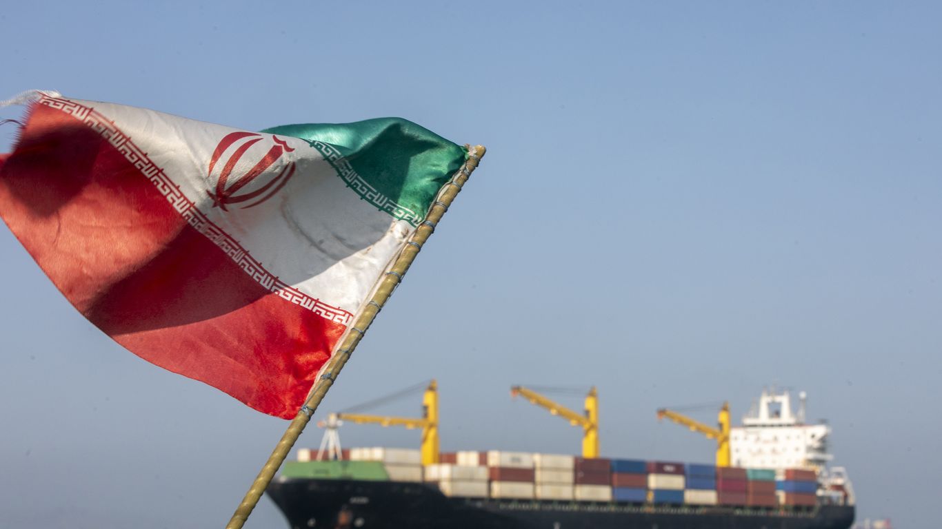 US., Iran reach deal to extend ceasefire, open strait