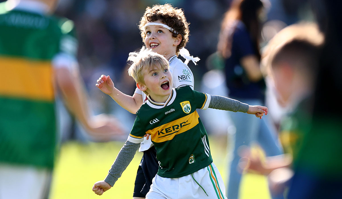 Pics: Hugs, heroes and high fives as Kerry's GAA and LGFA teams deliver ...