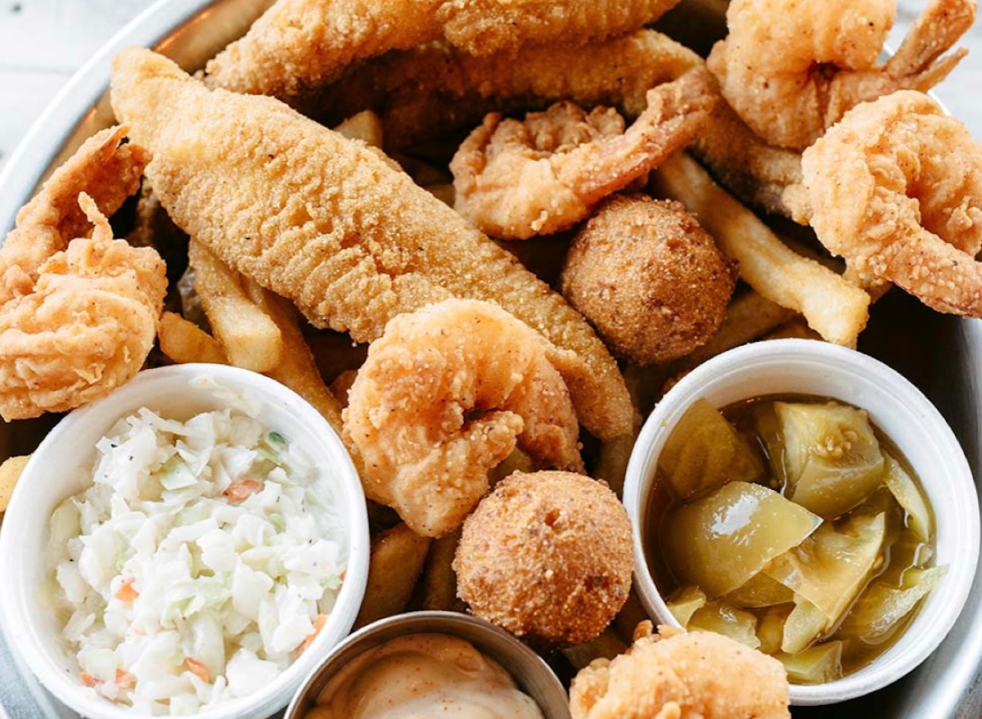 5 restaurant chains with the best fried fish lunch specials, according ...