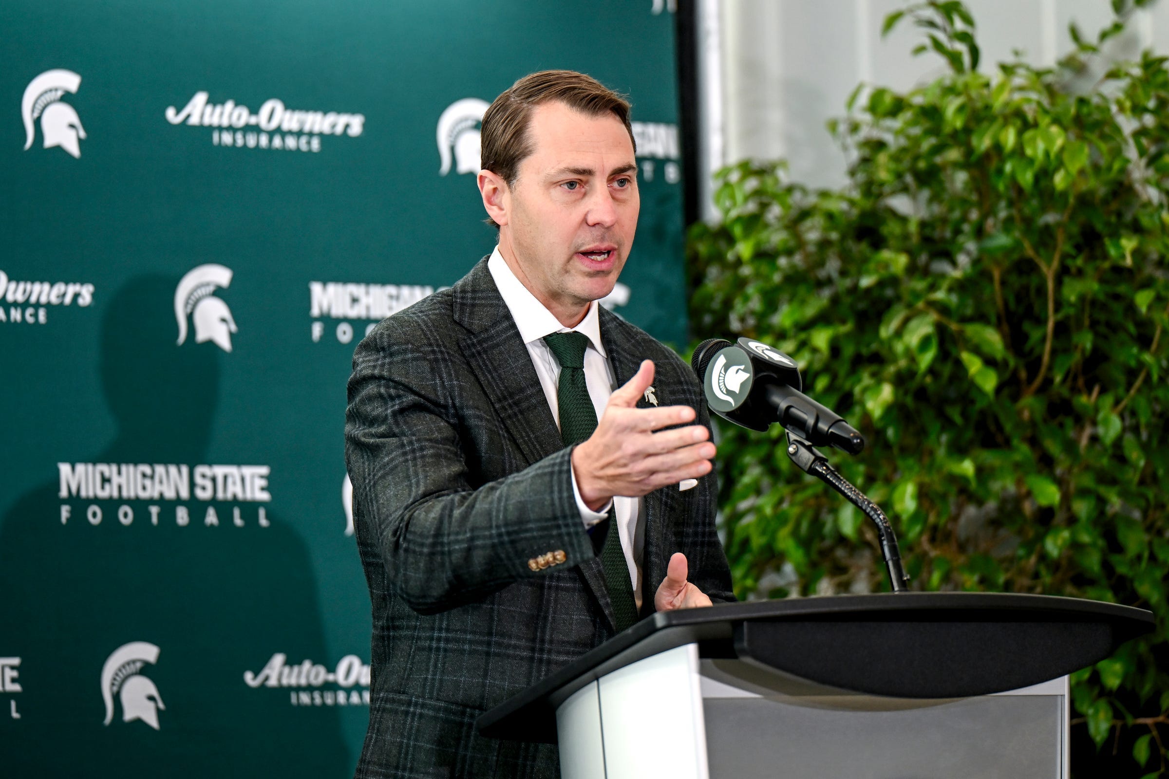 Kentucky pursues Michigan State's Jason Batt as next athletic director