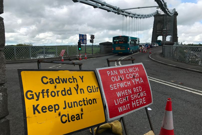 Traffic lights to return on Menai Suspension Bridge