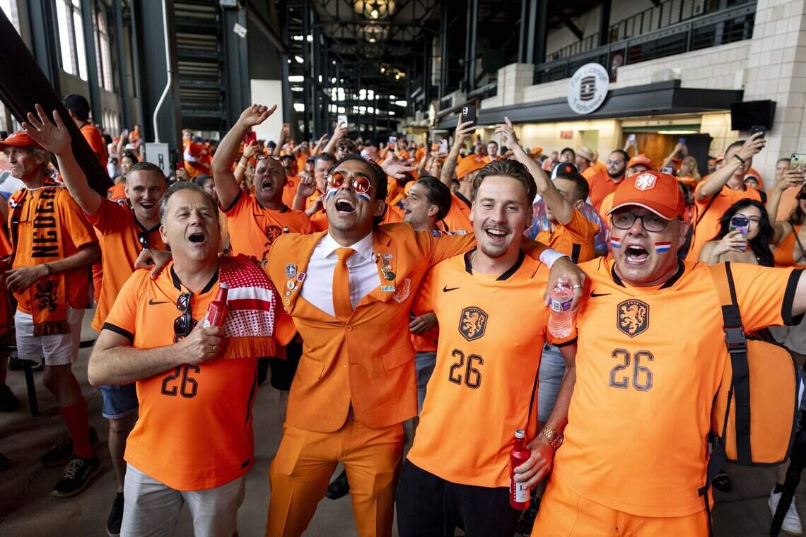 Netherlands soccer fans bring sea of orange to Dallas Stadium during ...
