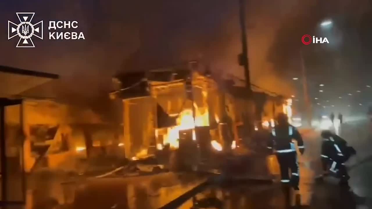 Rusya, Ukrayna'ya saldırdı: 5'i kurtarma görevlisi 9 ölü