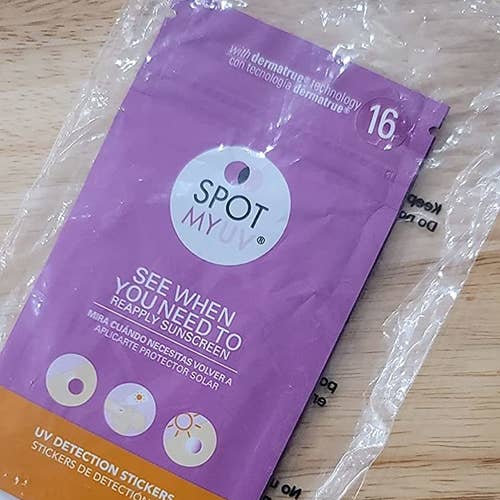 small pack of round stickers
