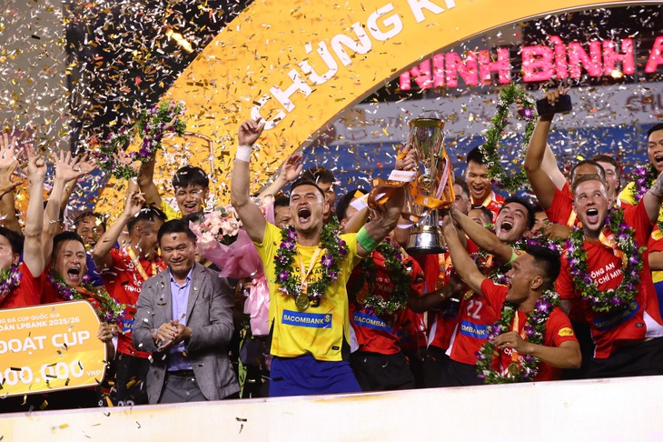 Tuyển Việt Nam gọi thêm 2 cầu thủ Việt kiều cùng 1 nhập tịch cho ASEAN Cup 2026