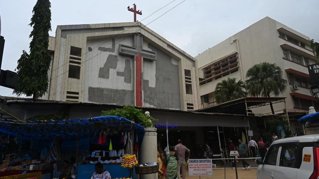 FIFA World Cup 2026 fever! Mahim's St Michael’s Church puts up ...