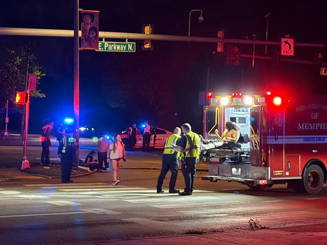 1 injured in overnight crash in Midtown, police say