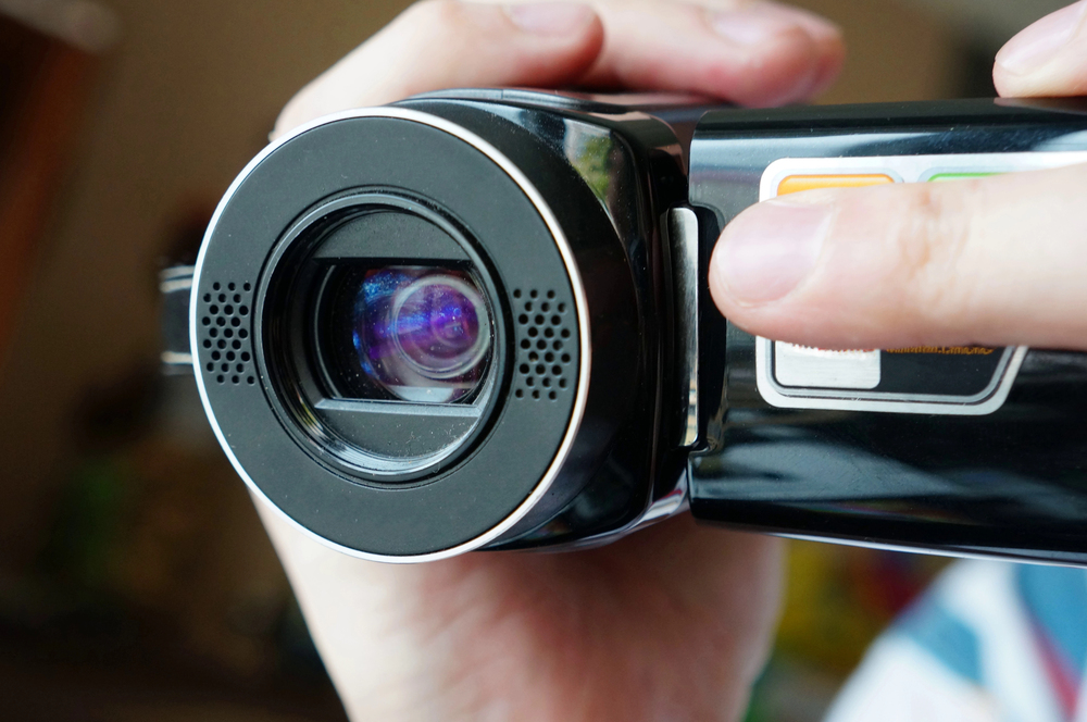 Home video camera moments from the ’80s and ’90s that every family ...