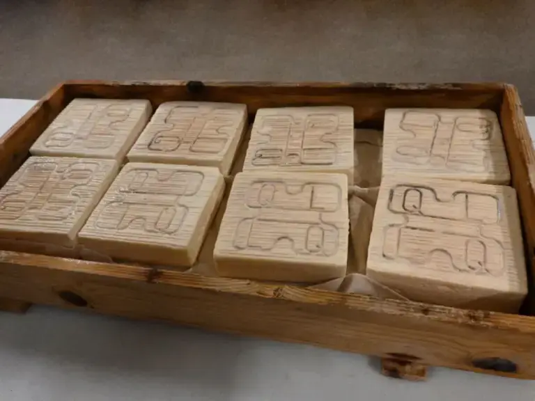 Lo chiamavano “stracchino quadro”: la storia del formaggio nato dalle ...