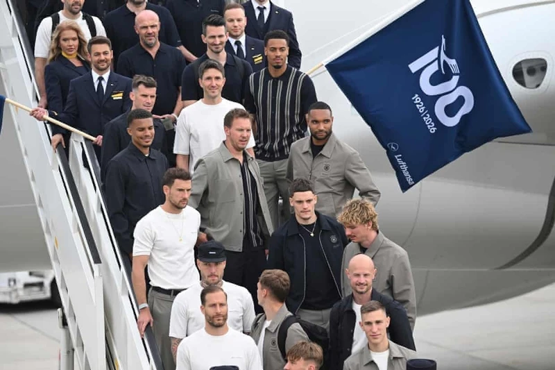 Ronaldo và dàn cầu thủ dát hàng hiệu nhập cuộc World Cup