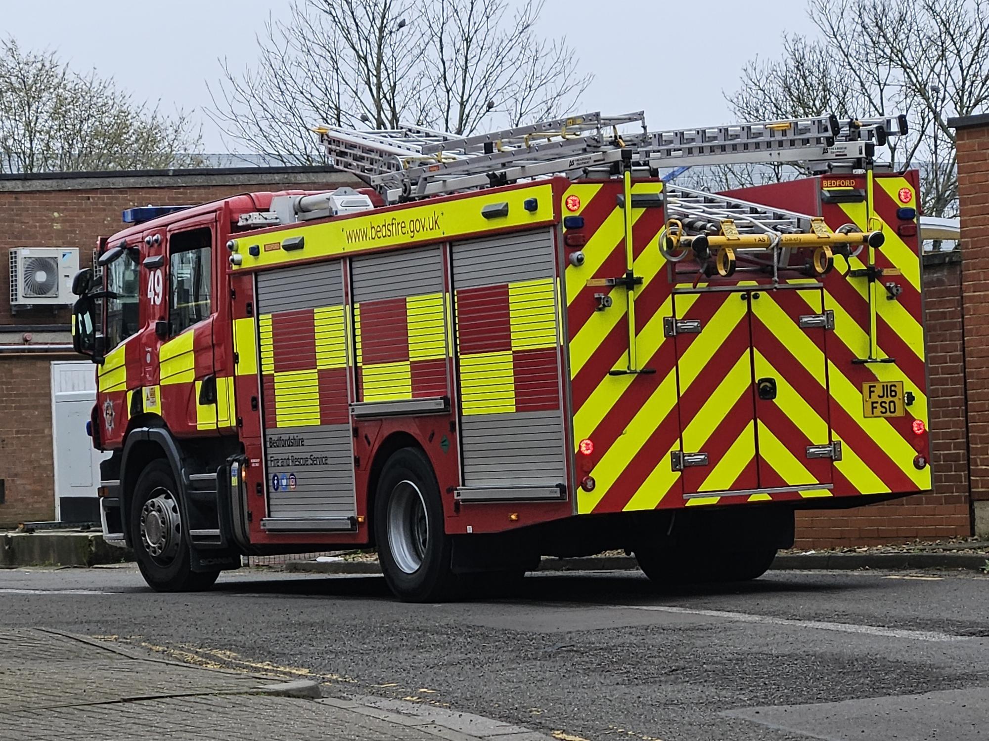 13-year-old boy hit by fire engine in Dunstable responding to Luton ...