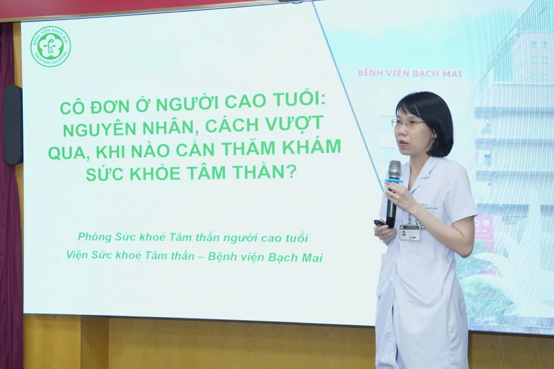 Cô đơn ở người cao tuổi: Mối nguy âm thầm nhưng nhiều hệ luỵ kéo theo