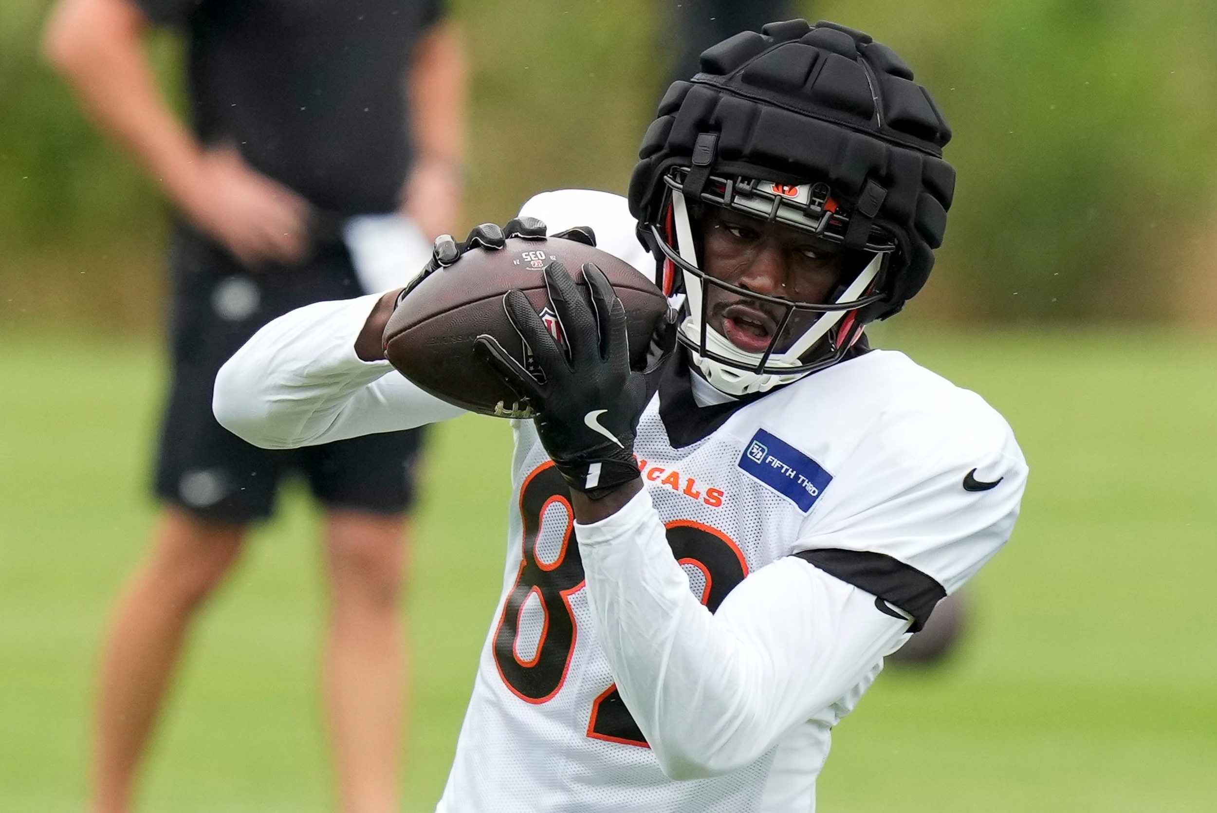 Broncos signing WR Hakeem Butler