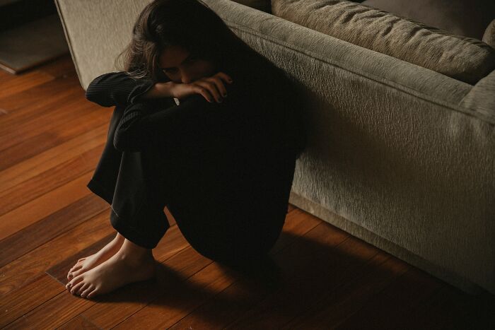 51 Grim Stories Of People Reconnecting With Former Friends