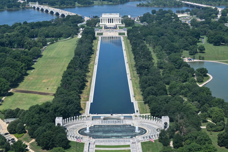 Trump’s ‘American flag blue’ reflecting pool turns nasty green after ...