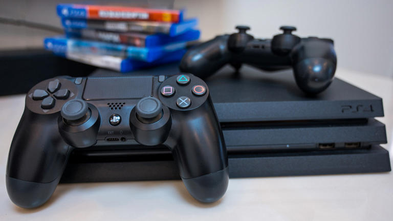 How long do owners say PlayStation consoles typically last?