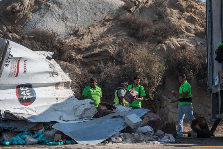 Accidente de tráiler provoca cierre total en la carretera libre Tijuana ...