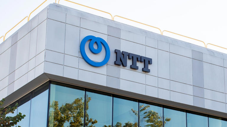 NTT seeks $1bn for US data centre expansion – report