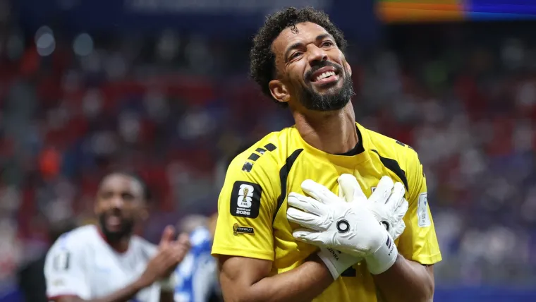 cape-verde-s-breakout-goalkeeper-us-visa-issues-to-blame-for-mom