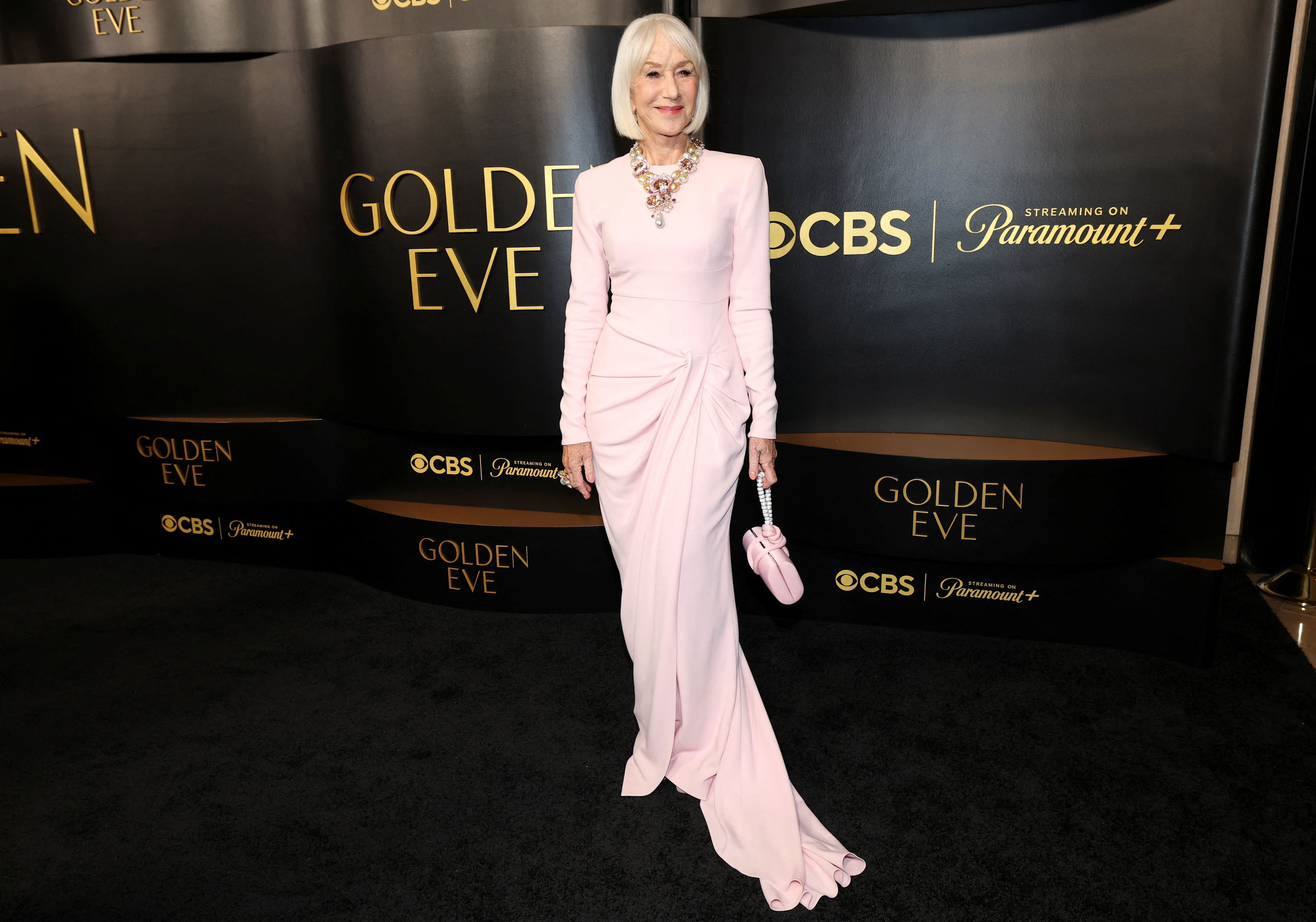 helen mirren gold dress Helen Mirren - 90th Annual Academy