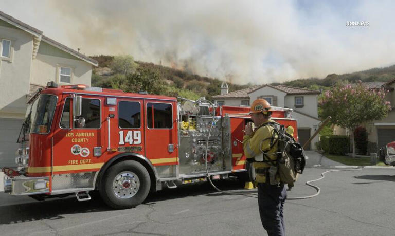 Crews get handle on Stevenson Ranch fire as trio of blazes burn in LA ...