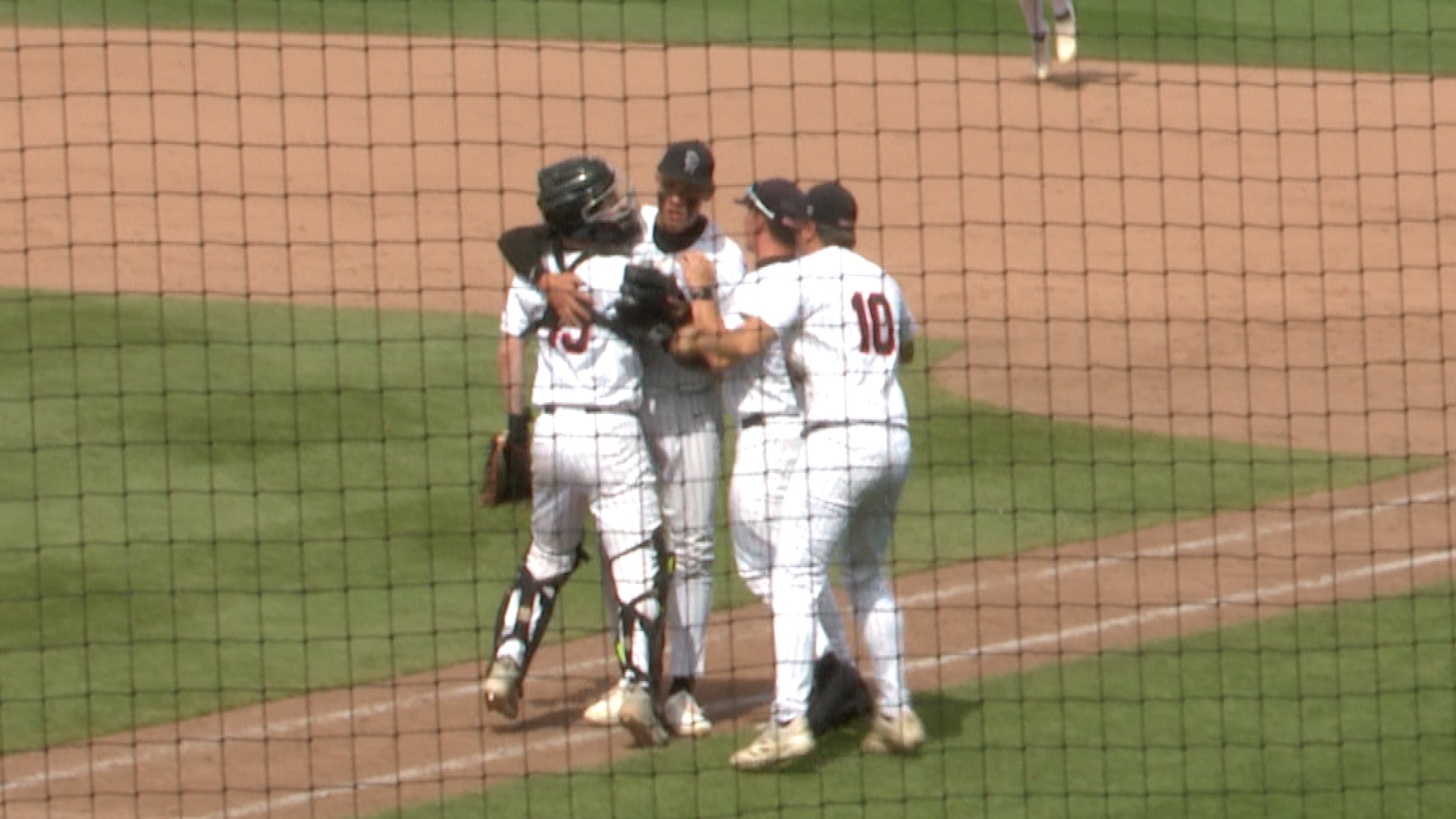 Kaukauna advances to state semifinals with 4-1 win