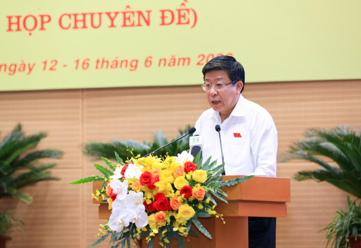 Vì sao Hà Nội hỗ trợ hộ nghèo 20 triệu chuyển đổi xe điện dù không còn hộ nghèo?