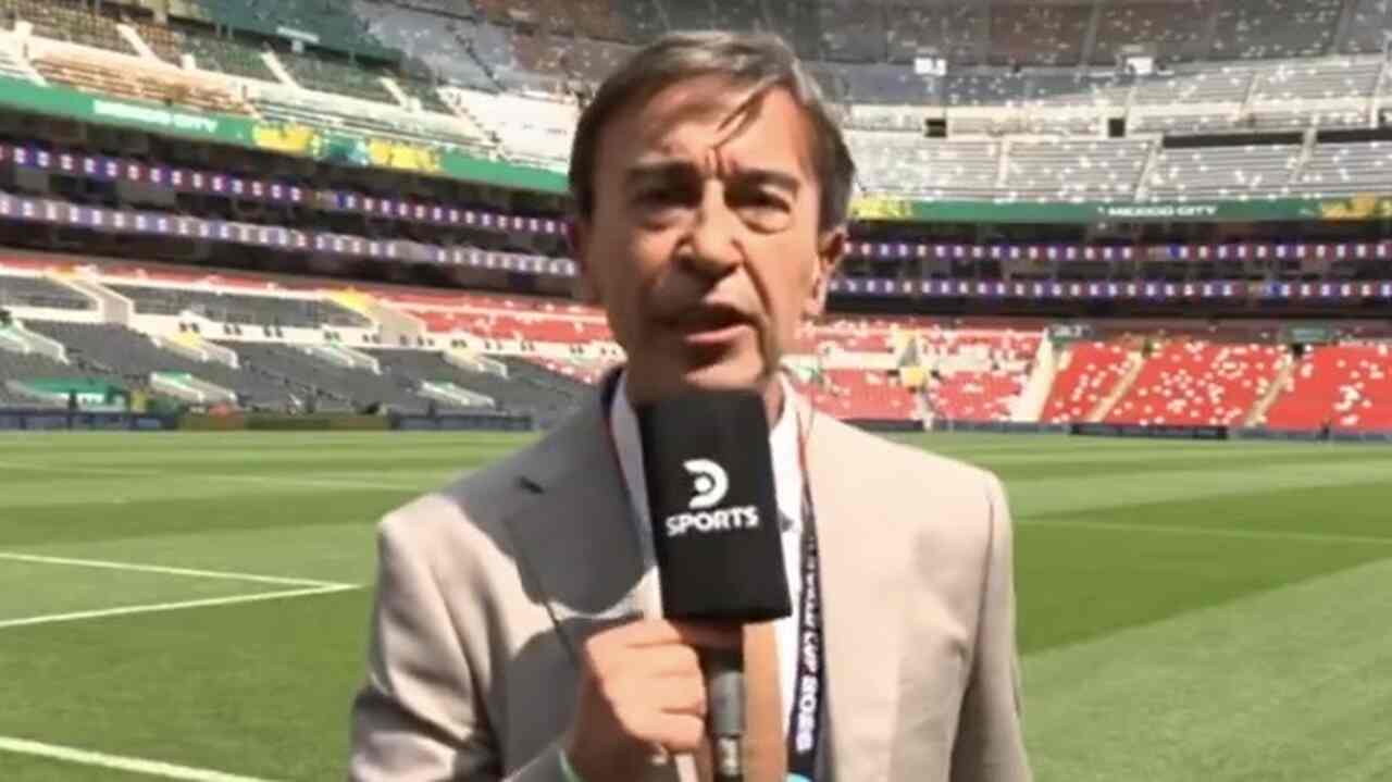 Reporter leaves live broadcast to take a photo with Shakira before the ...