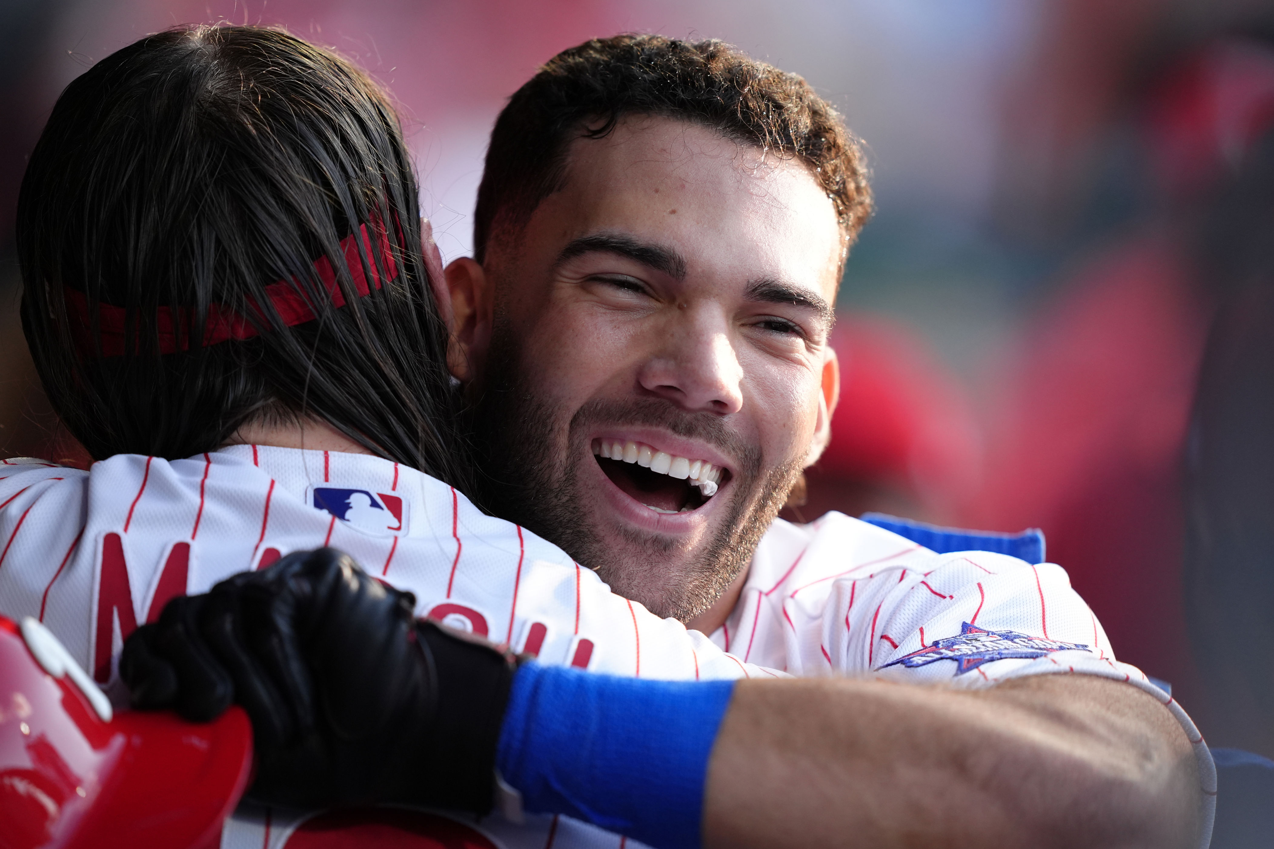 Rookie Rincones Jr. ropes first MLB homer, powers Phillies past Marlins