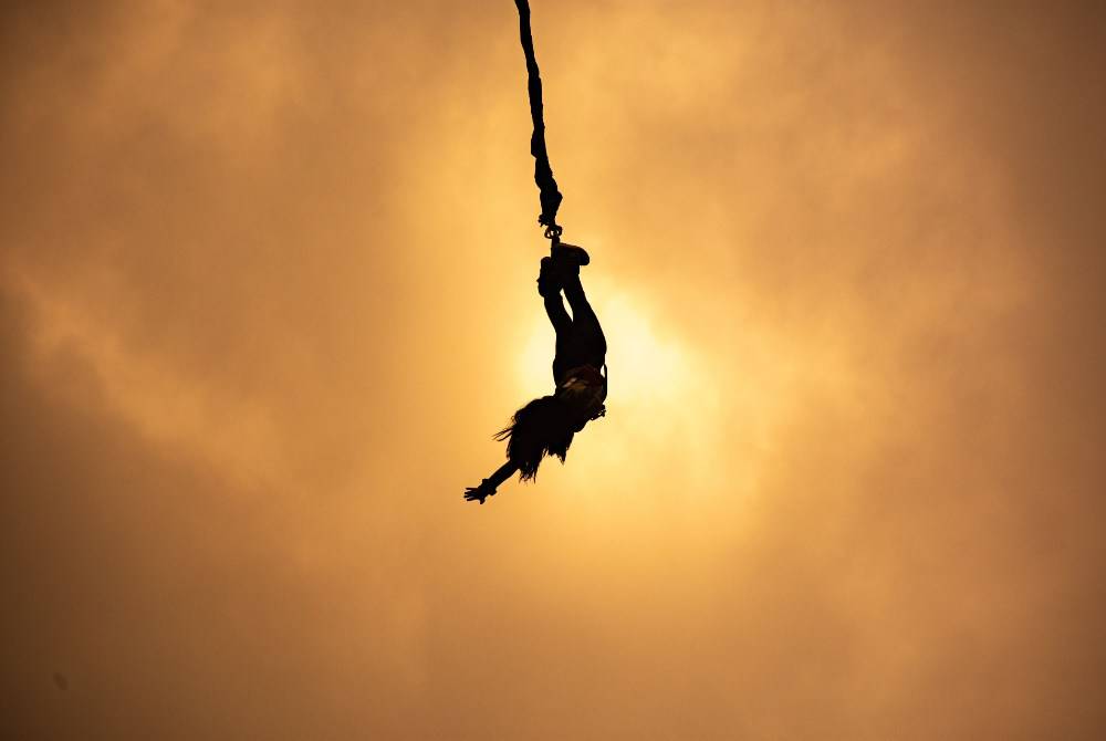Woman dies after safety cord left off in Brazil rope jump