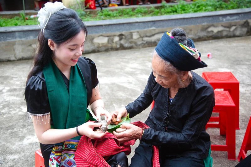 Nữ đại biểu trẻ nhất Đại hội Phụ nữ toàn quốc và khát vọng cho phụ nữ dân tộc thiểu số