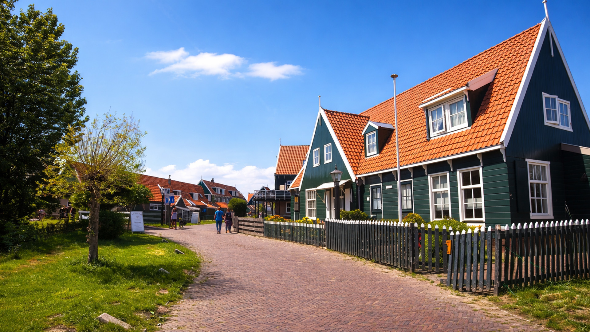 Exploring Marken’s charming streets below sea level (4K)