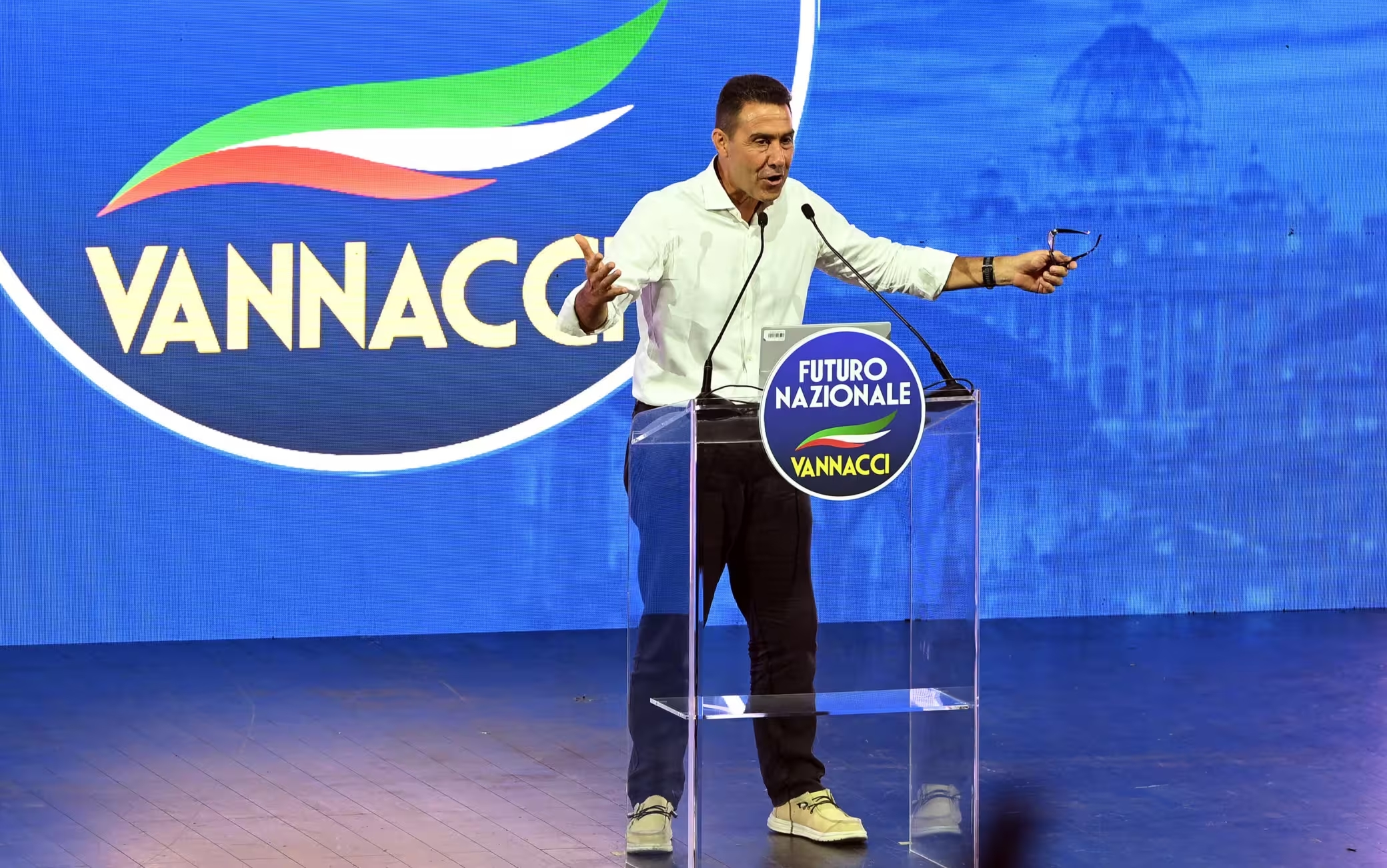 Futuro Nazionale supera Lega e Forza Italia, Vannacci esulta: «Il patriarcato mediterraneo porta bene»