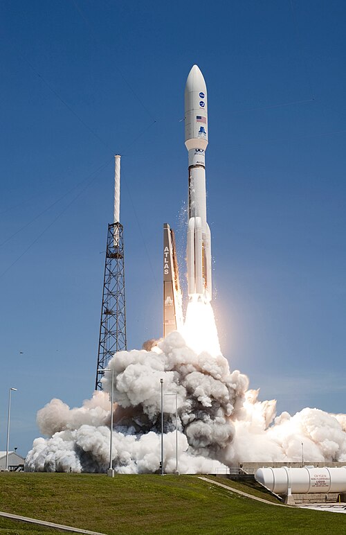 SpaceX and ULA face delays amid packed lunar and crewed launch schedule
