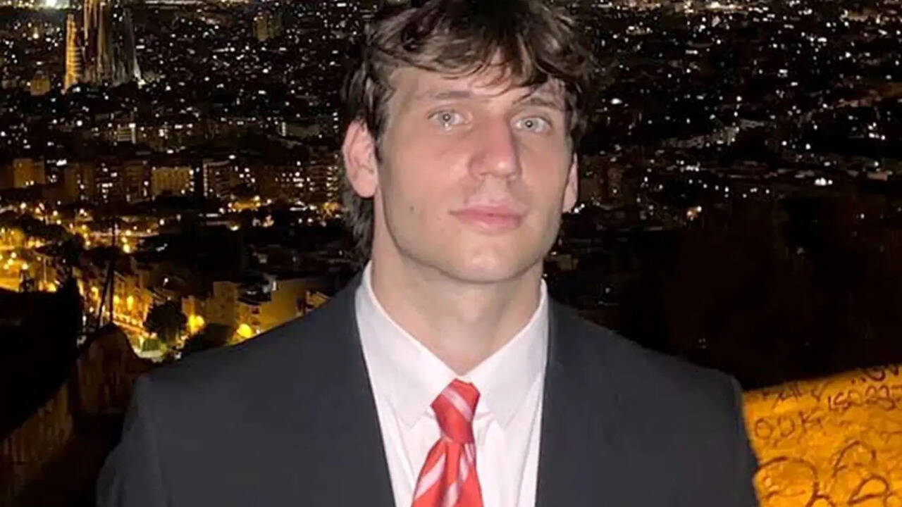 YouTuber Gaspi dies at 23; one of six fatalities in helicopter accident ...