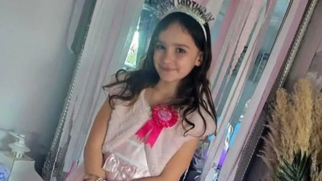 UK teenager accused of murdering 9-year-old girl claims she 'walked ...