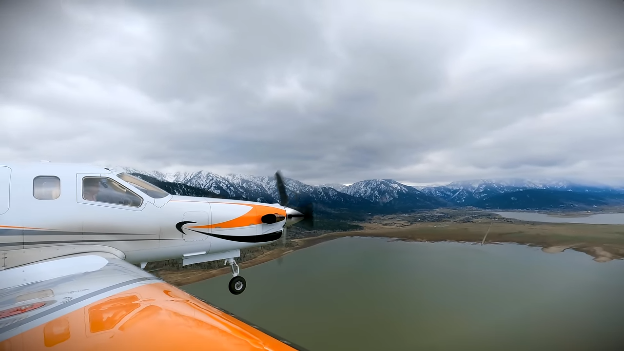 Things go wrong fast - watch how one mistake can escalate mid flight ...