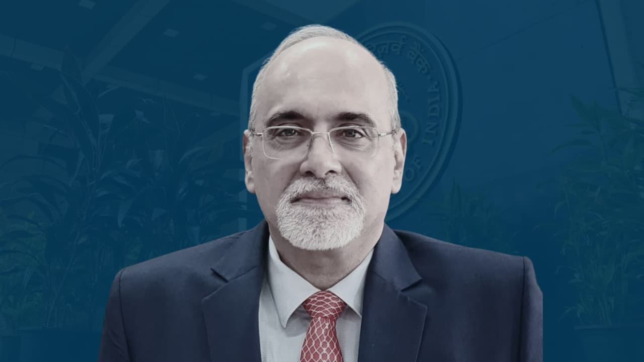 HDFC Bank new chairman: RBI ex-DG Rajeshwar Rao tipped to succeed Keki ...