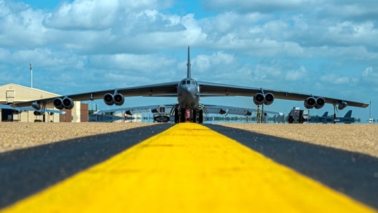 Designed in one weekend, deployed for 70 years: The 'BUFF' B-52 US Air ...